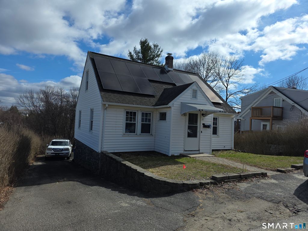 29 Esther Avenue, Waterbury, CT 06708
