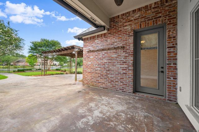 19537 S Harrells Ferry Rd, Baton Rouge, LA 70816