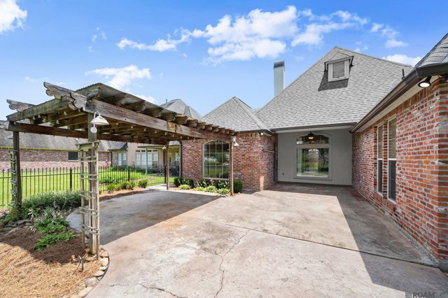 19537 S Harrells Ferry Rd, Baton Rouge, LA 70816