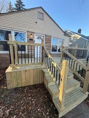 6737 Warwick Street, Detroit, MI 48228