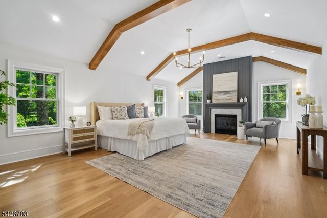 6 Benson Ct, Millburn Twp., NJ 07078