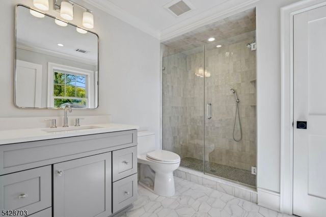 6 Benson Ct, Millburn Twp., NJ 07078