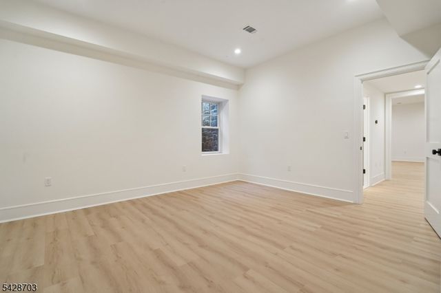 6 Benson Ct, Millburn Twp., NJ 07078