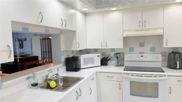 12651 SW 16th Ct 202B, Pembroke Pines, FL 33027