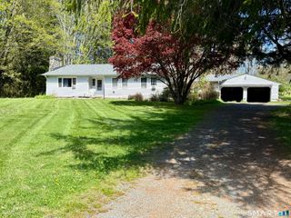 43 Bethwood Lane, Woodbury, CT 06798