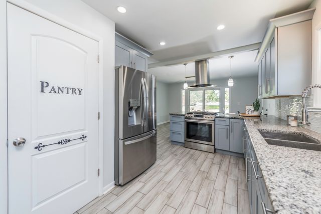 37155 N Shirley Drive, Gurnee, IL 60031