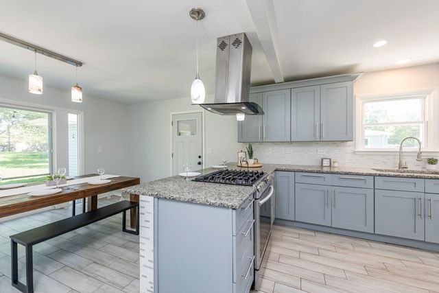 37155 N Shirley Drive, Gurnee, IL 60031