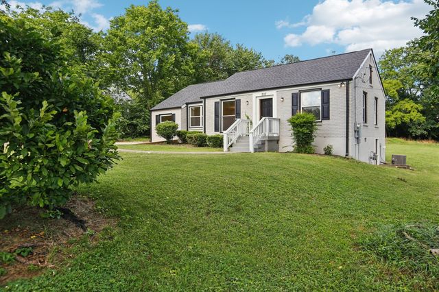 2117 Scott Ave, Nashville, TN 37216