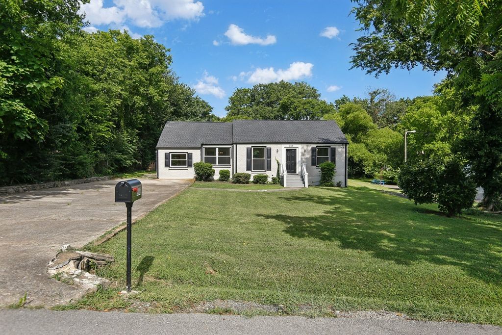 2117 Scott Ave, Nashville, TN 37216