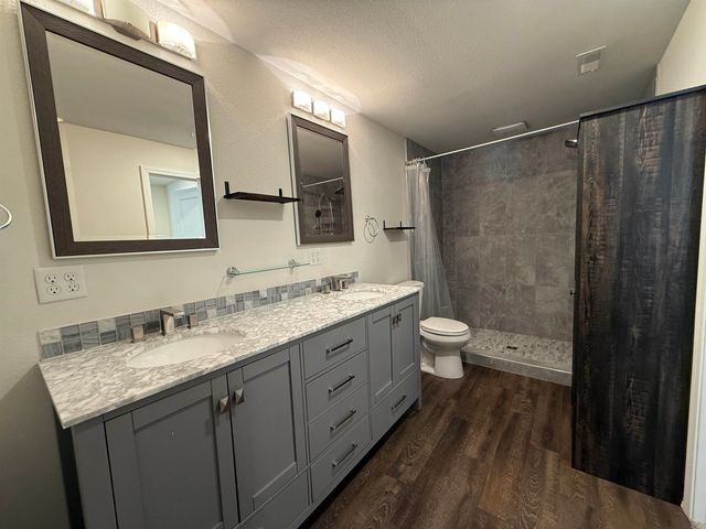 1321 S Main St, Minot, ND 58701