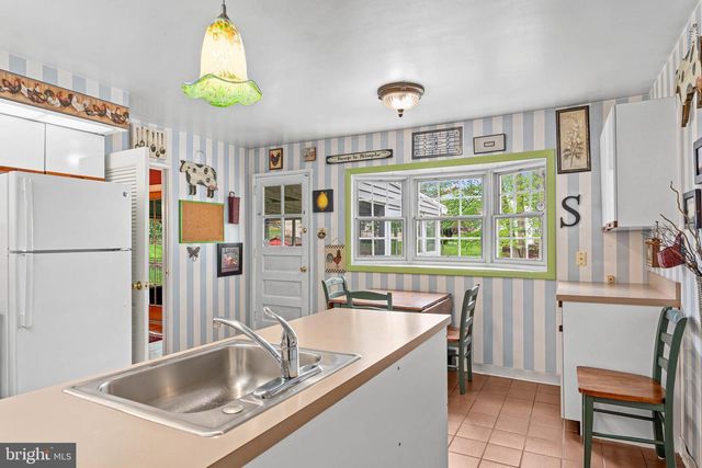 100 WOODED LN, Villanova, PA 19085