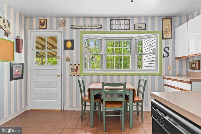 100 WOODED LN, Villanova, PA 19085