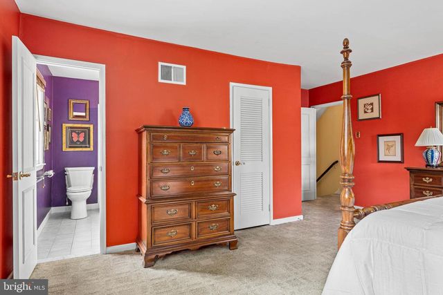 100 WOODED LN, Villanova, PA 19085