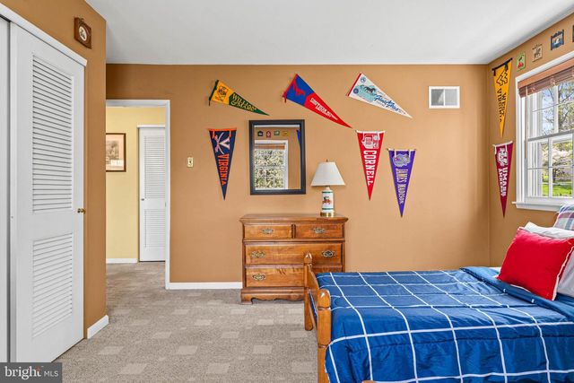 100 WOODED LN, Villanova, PA 19085