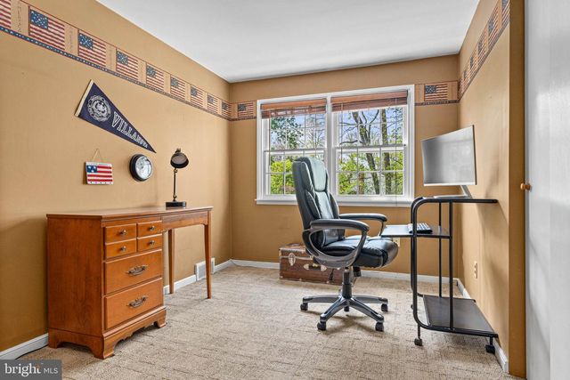 100 WOODED LN, Villanova, PA 19085