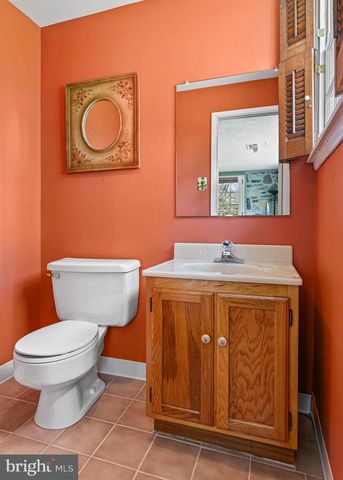 100 WOODED LN, Villanova, PA 19085