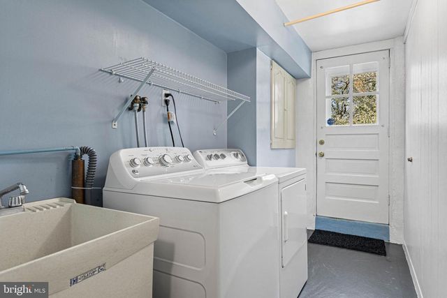 100 WOODED LN, Villanova, PA 19085