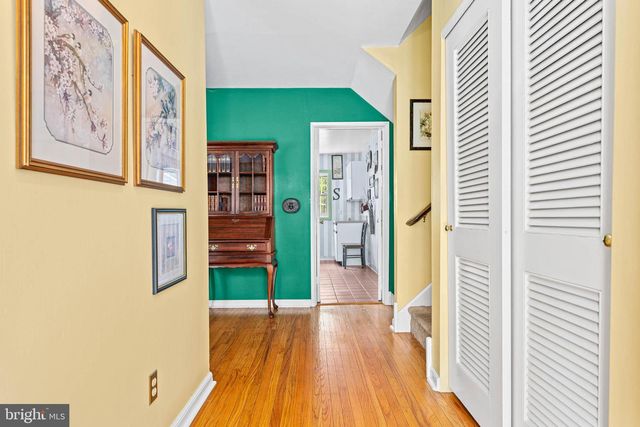 100 WOODED LN, Villanova, PA 19085