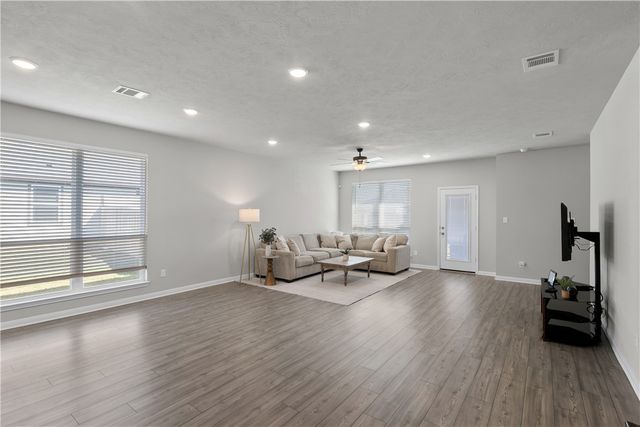 1925 Viva Road, Bryan, TX 77807