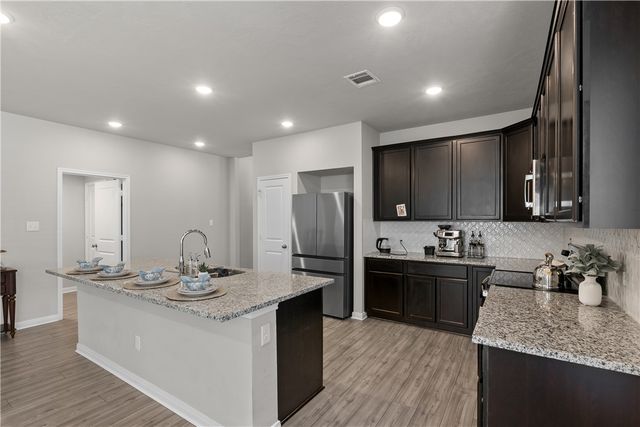 1925 Viva Road, Bryan, TX 77807