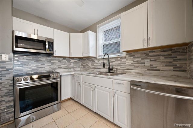 16569 Tracey Street, Detroit, MI 48235