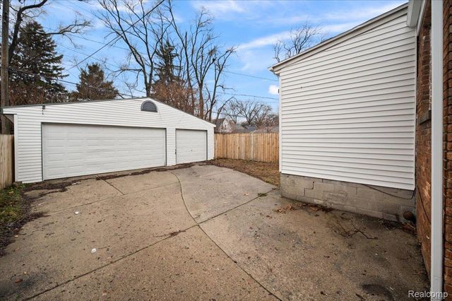 16569 Tracey Street, Detroit, MI 48235