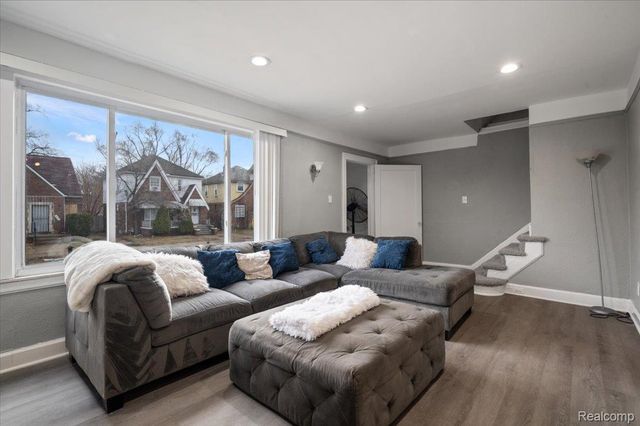 16569 Tracey Street, Detroit, MI 48235