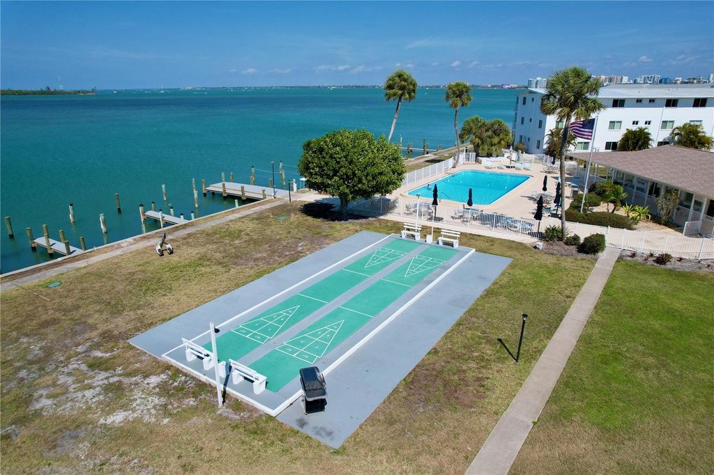 Image 53 of property listing at 763 JOHN RINGLING BOULEVARD 36BERK, Sarasota, FL 34236