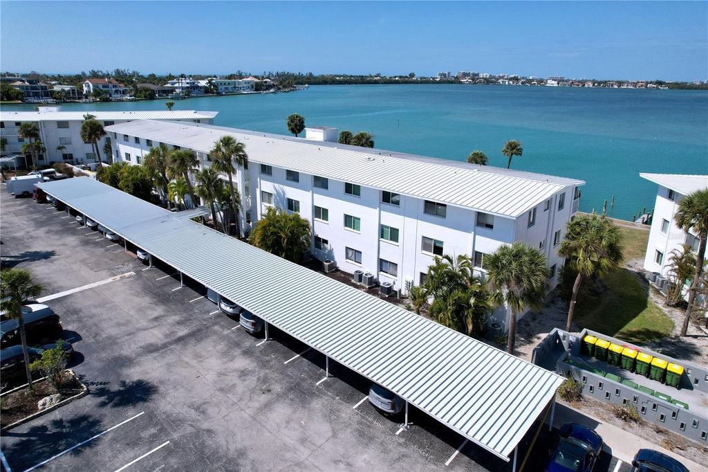 Image 55 of property listing at 763 JOHN RINGLING BOULEVARD 36BERK, Sarasota, FL 34236