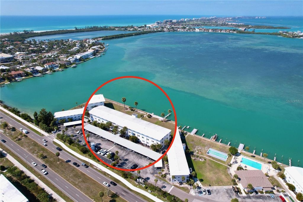 Image 67 of property listing at 763 JOHN RINGLING BOULEVARD 36BERK, Sarasota, FL 34236