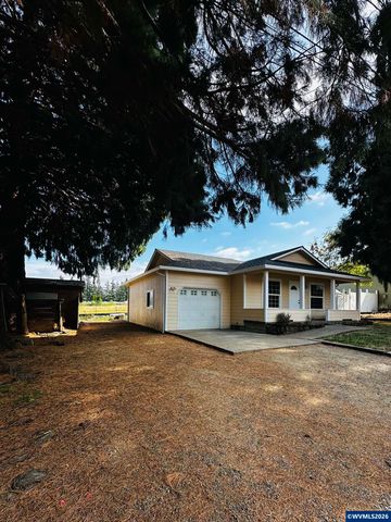 504 Wall St, Silverton, OR 97381