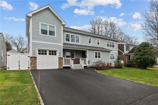 36 Keeher Avenue, Newport, RI 02840