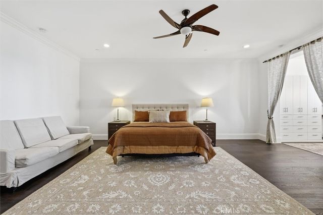 143 N Arnaz Drive 105, Beverly Hills, CA 90211