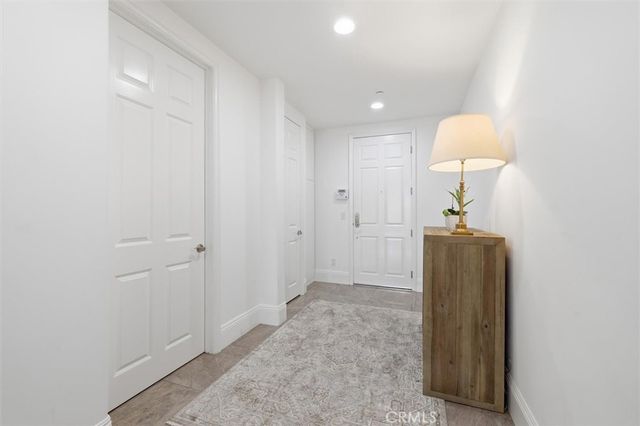 143 N Arnaz Drive 105, Beverly Hills, CA 90211