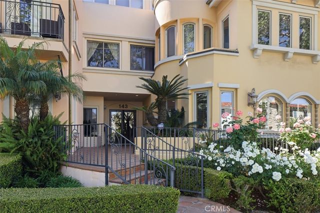 143 N Arnaz Drive 105, Beverly Hills, CA 90211