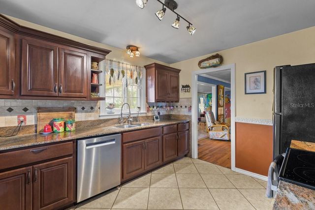 101 ORANGE STREET, Satsuma, FL 32189