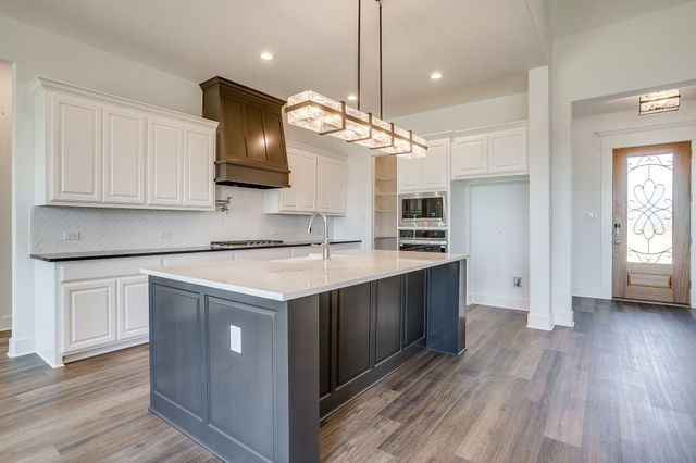 10671 Winter Wheat Lane, Venus, TX 76084