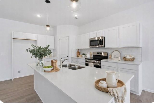 3000 NW 97th Street, Kansas City, MO 64154