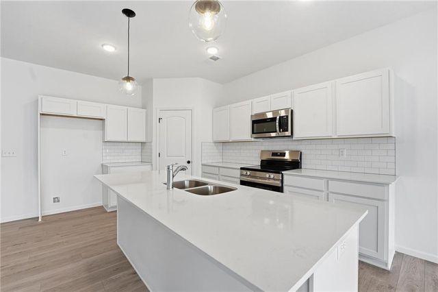 3000 NW 97th Street, Kansas City, MO 64154