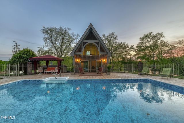 255 Willmary Road, Piney Flats, TN 37686
