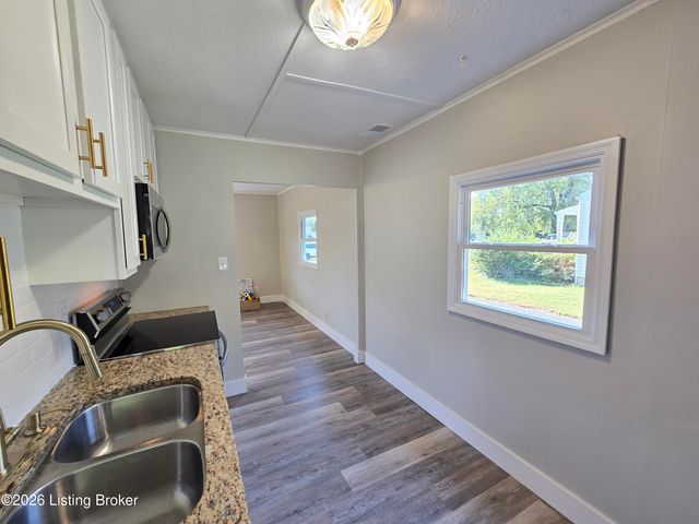 218 Alpha Ave, Louisville, KY 40218