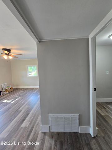 218 Alpha Ave, Louisville, KY 40218