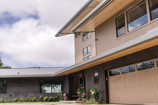 228 Forest Ridge Way, Honolulu, HI 96822