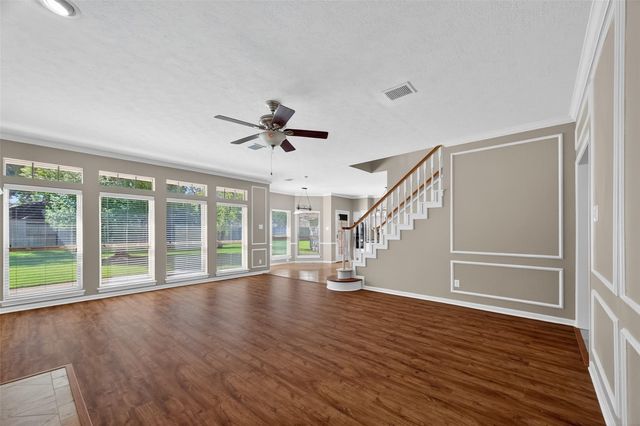 1903 Hillside Oak Lane, Houston, TX 77062