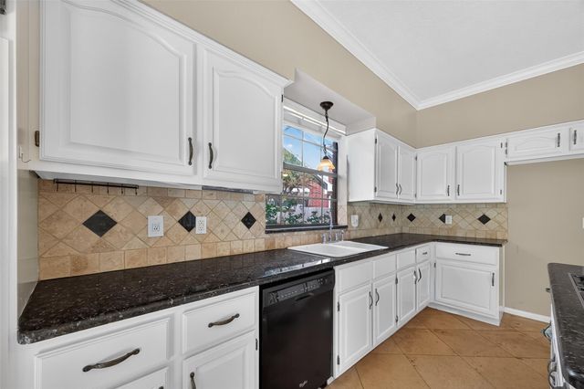 1903 Hillside Oak Lane, Houston, TX 77062