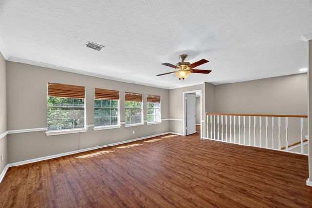 1903 Hillside Oak Lane, Houston, TX 77062