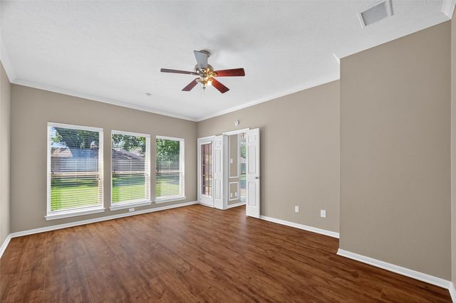 1903 Hillside Oak Lane, Houston, TX 77062