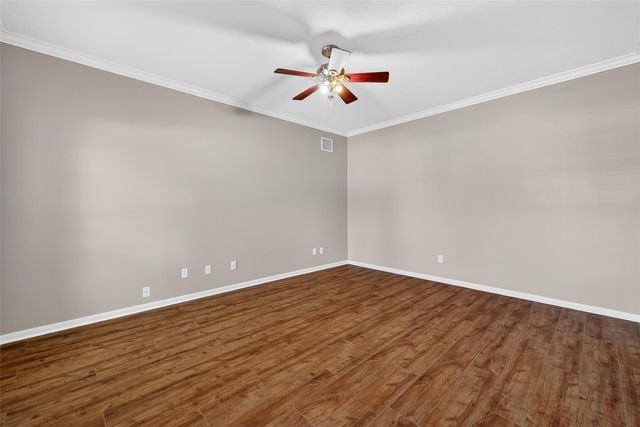 1903 Hillside Oak Lane, Houston, TX 77062