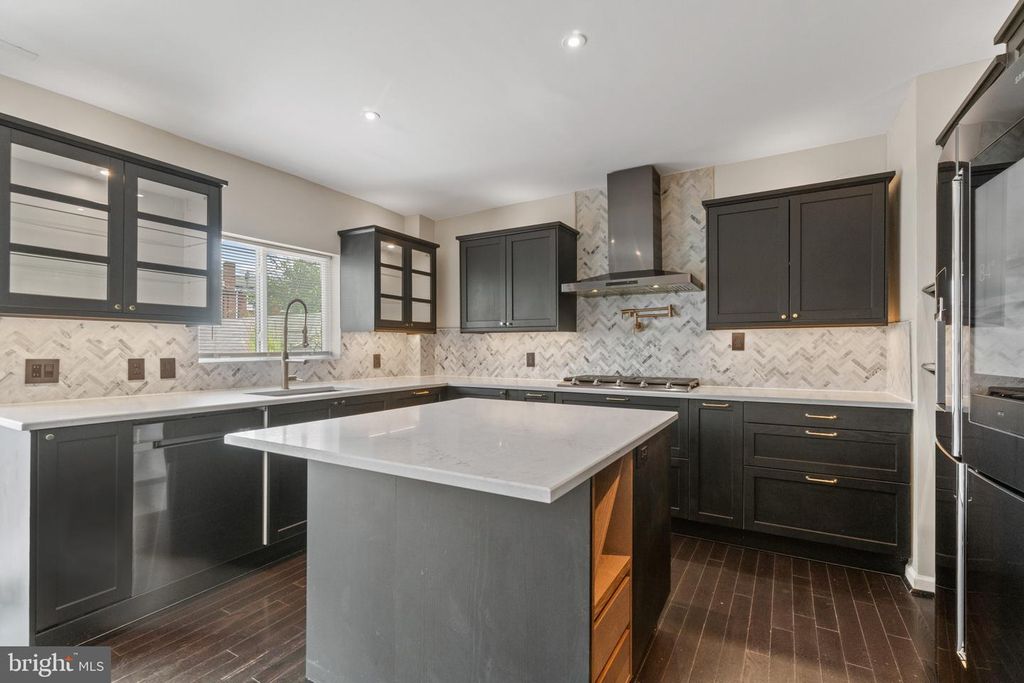 1116 DUNDALK AVE, Baltimore, MD 21224