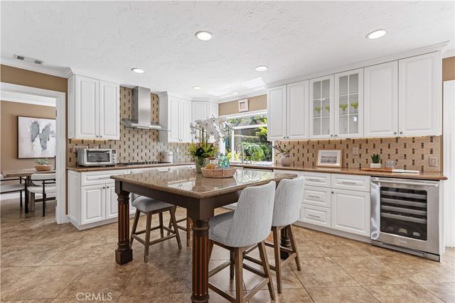 42 Christamon West, Irvine, CA 92620